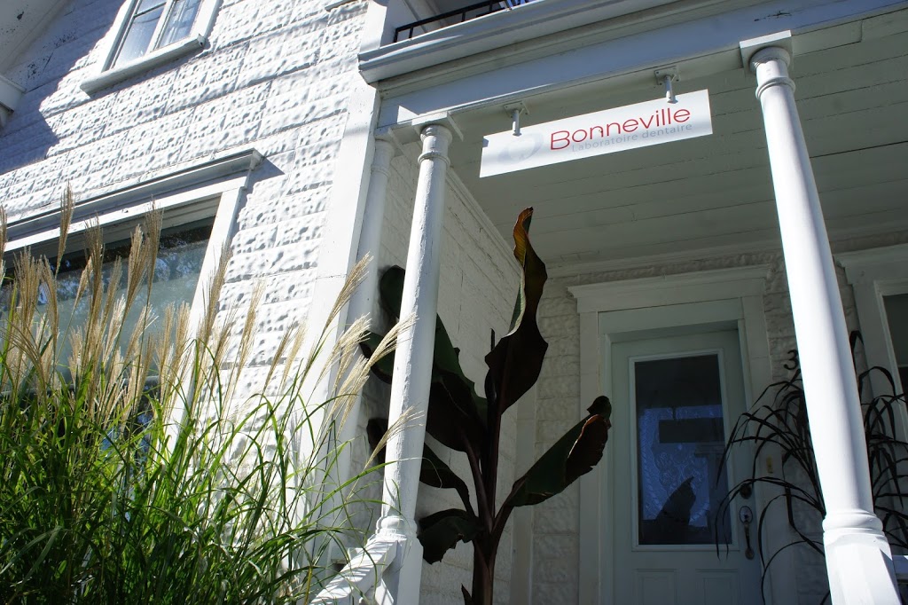 Laboratoire Dentaire Bonneville | 318 Avenue du Collège, Sainte-Marie, QC G6E 3Y5, Canada | Phone: (418) 387-3226