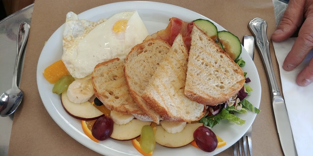 Café Citrus Chez Daniela | 99 Rue Morin, Sainte-Adèle, QC J8B 2P6, Canada | Phone: (450) 229-1160