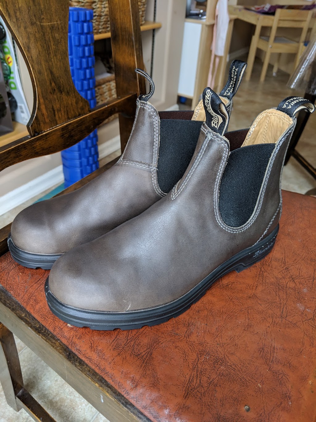 Shoe Doctor | 893 Westminster Ave, Winnipeg, MB R3G 1B4, Canada | Phone: (204) 779-7463