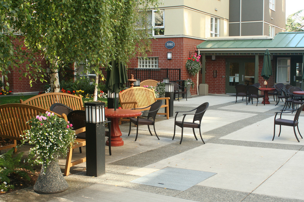 Marrion Village | 1968 Bee St, Victoria, BC V8R 6P6, Canada | Phone: (250) 592-2231