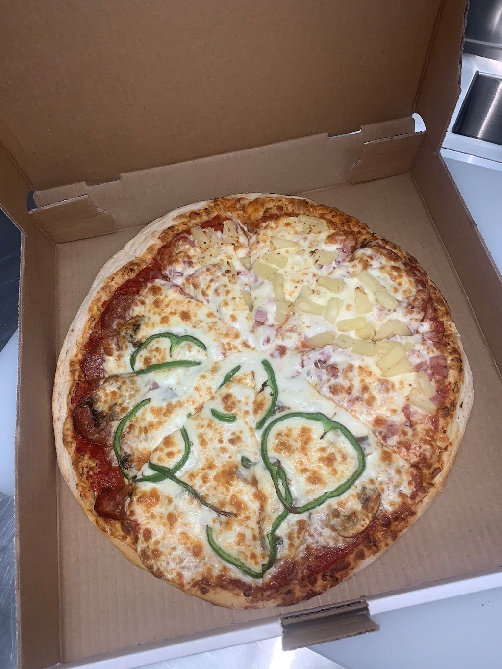 La Slice (Ville St-Laurent) | 1110 Blvd. Marcel-Laurin, Saint-Laurent, QC H4R 1J7, Canada | Phone: (514) 332-7355