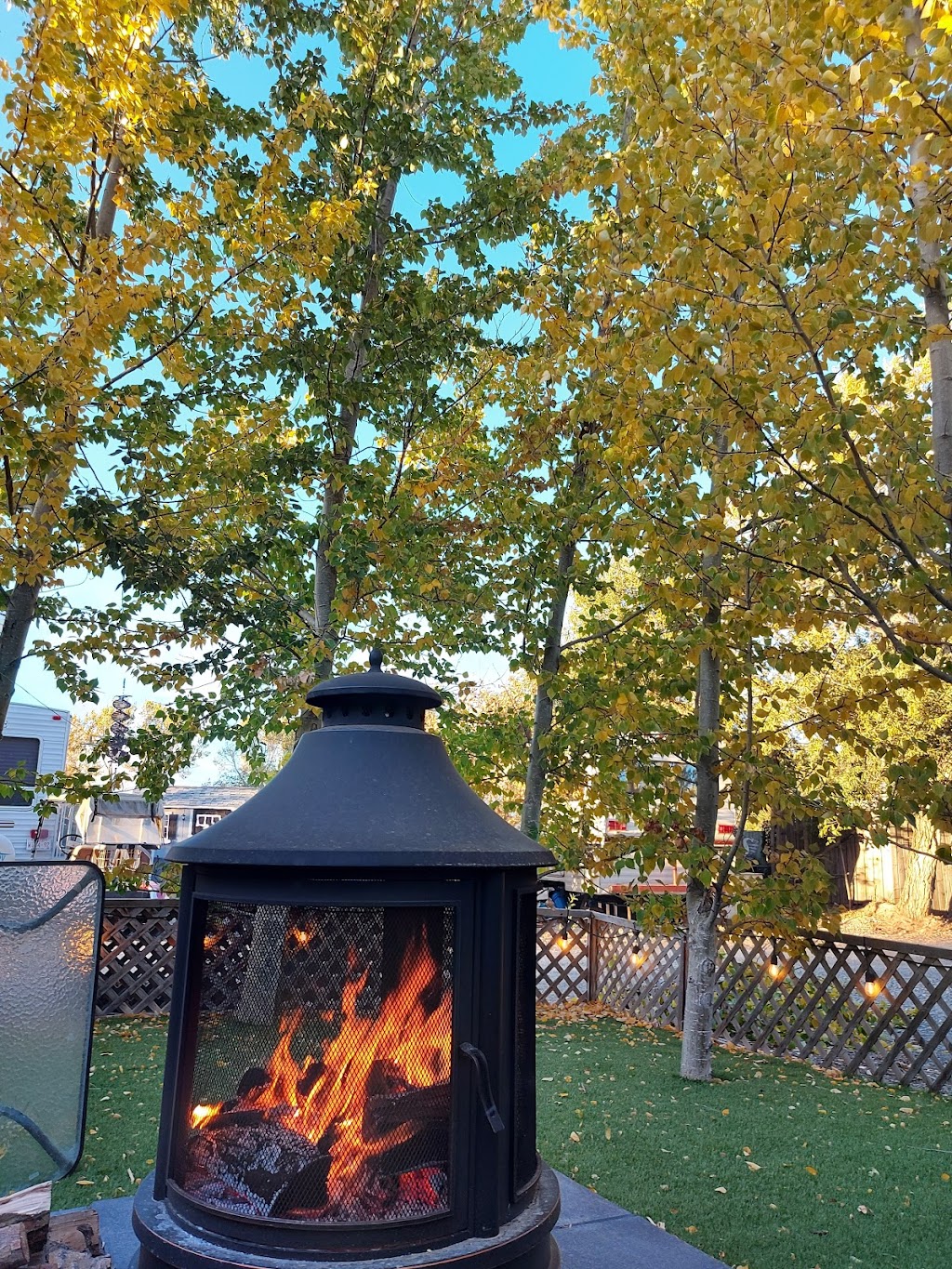 Highland Campground | Box 2218, Macleod, Cardston County, AB T0L 0Z0, Canada | Phone: (403) 553-2570