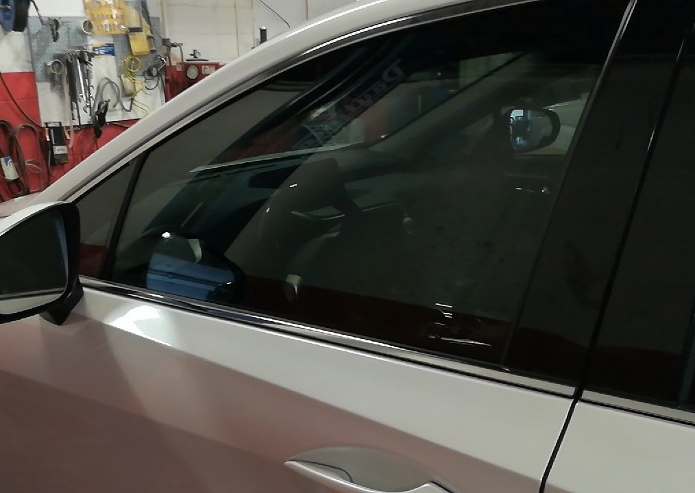 Tint Master Auto Glass | 581 Highglen Ave, Markham, ON L3S 4N5, Canada | Phone: (416) 820-9594