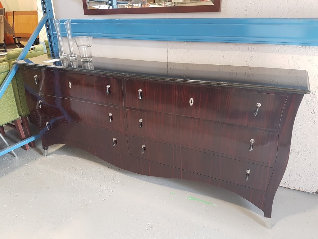 Moveline Liquidations | 2130 S Service Rd W, Oakville, ON L6L 5N1, Canada | Phone: (905) 815-1333