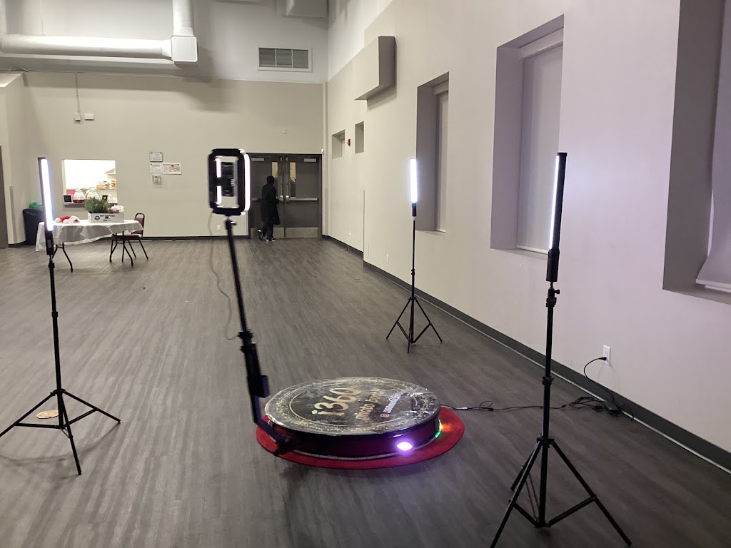 i360 Photo Booth | 15 Evanscrest Park NW, Calgary, AB T3R 1V5, Canada | Phone: (403) 612-0459