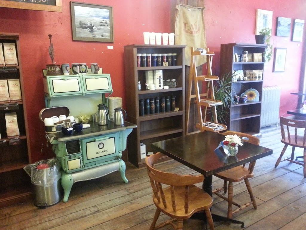 Tan Coffee | 40 Water St, Windsor, NS B0N 2T0, Canada | Phone: (902) 792-1518