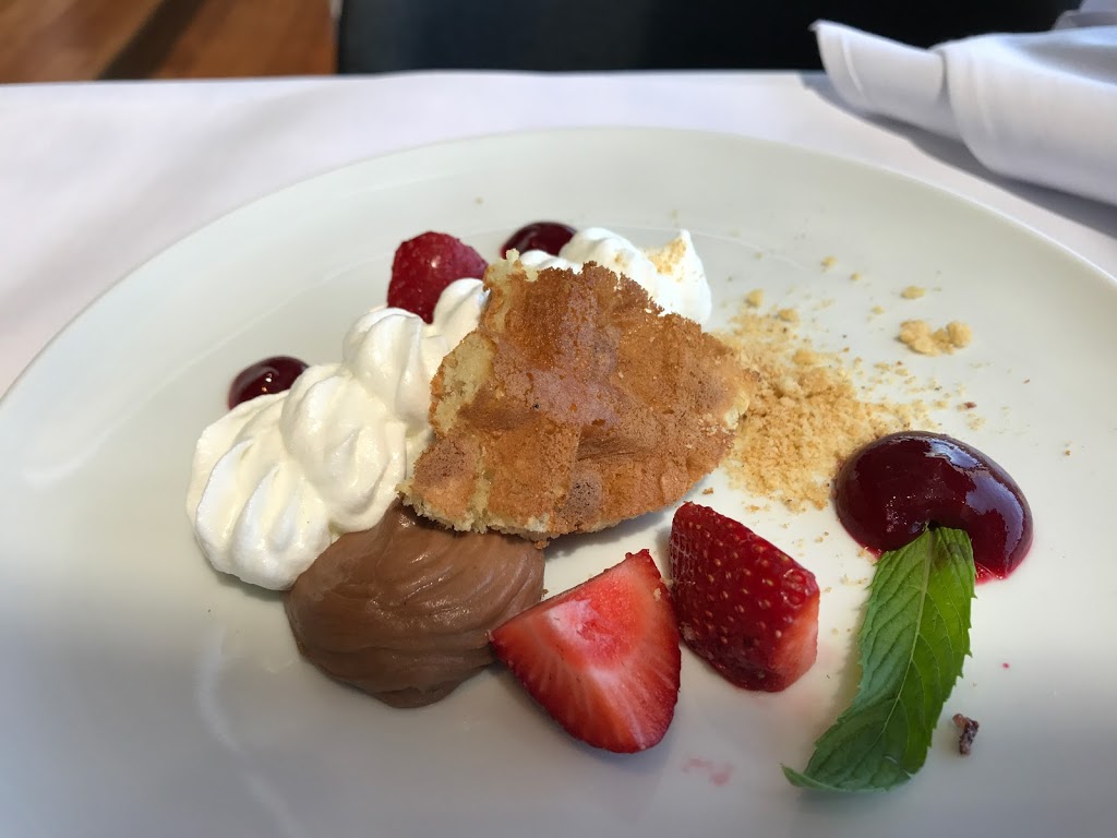 Poivre Noir | 1300 Rue du Fleuve, Trois-Rivières, QC G9A 5Z3, Canada | Phone: (819) 378-5772