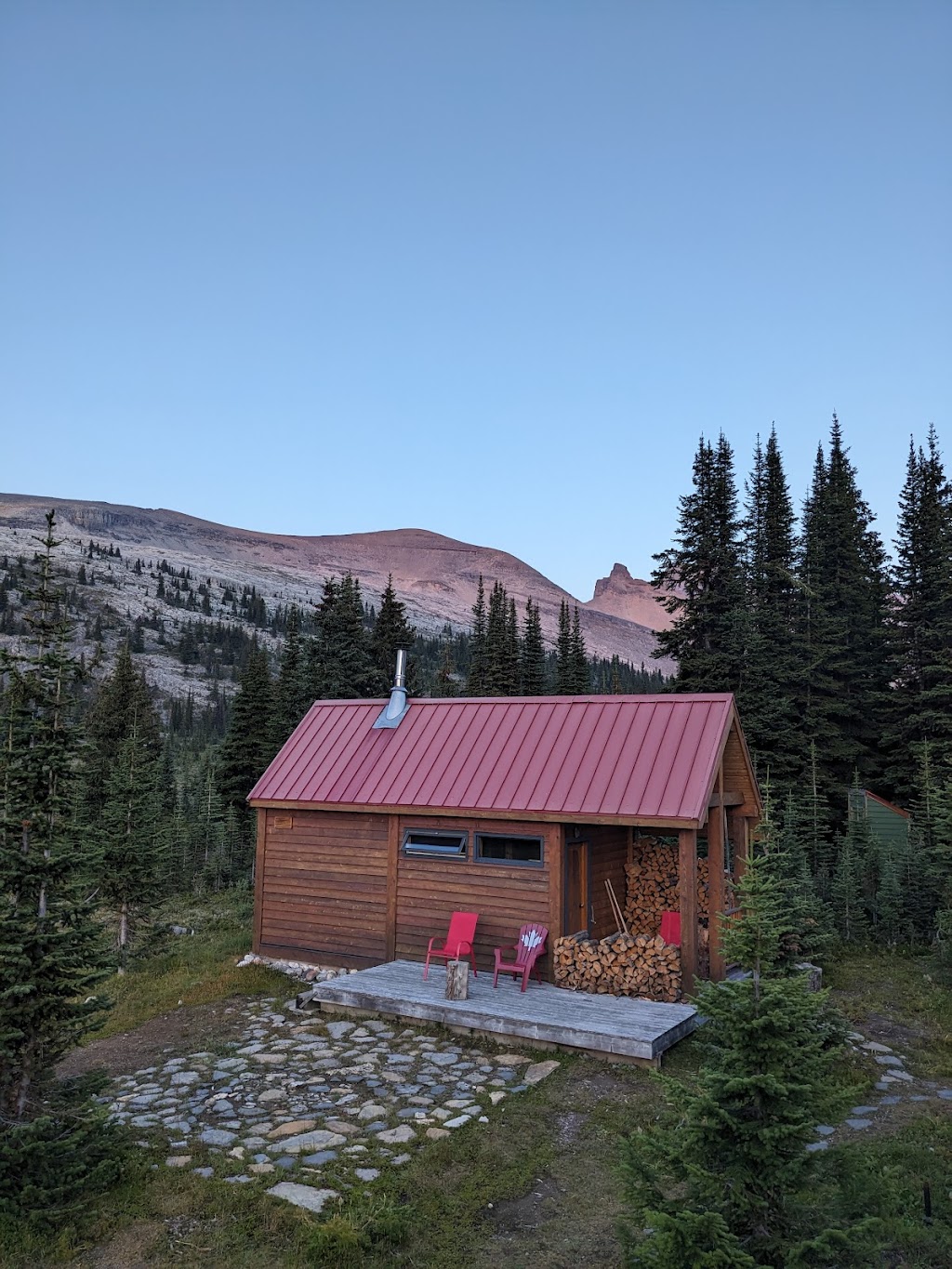 Amiskwi Lodge | Columbia-Shuswap, BC V0A 1H1, Canada | Phone: (913) 912-6942