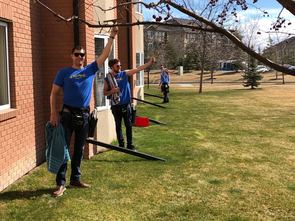 We Wash Windows | Lynnview Rd SE, Calgary, AB T2C 1X4, Canada | Phone: (403) 938-4626