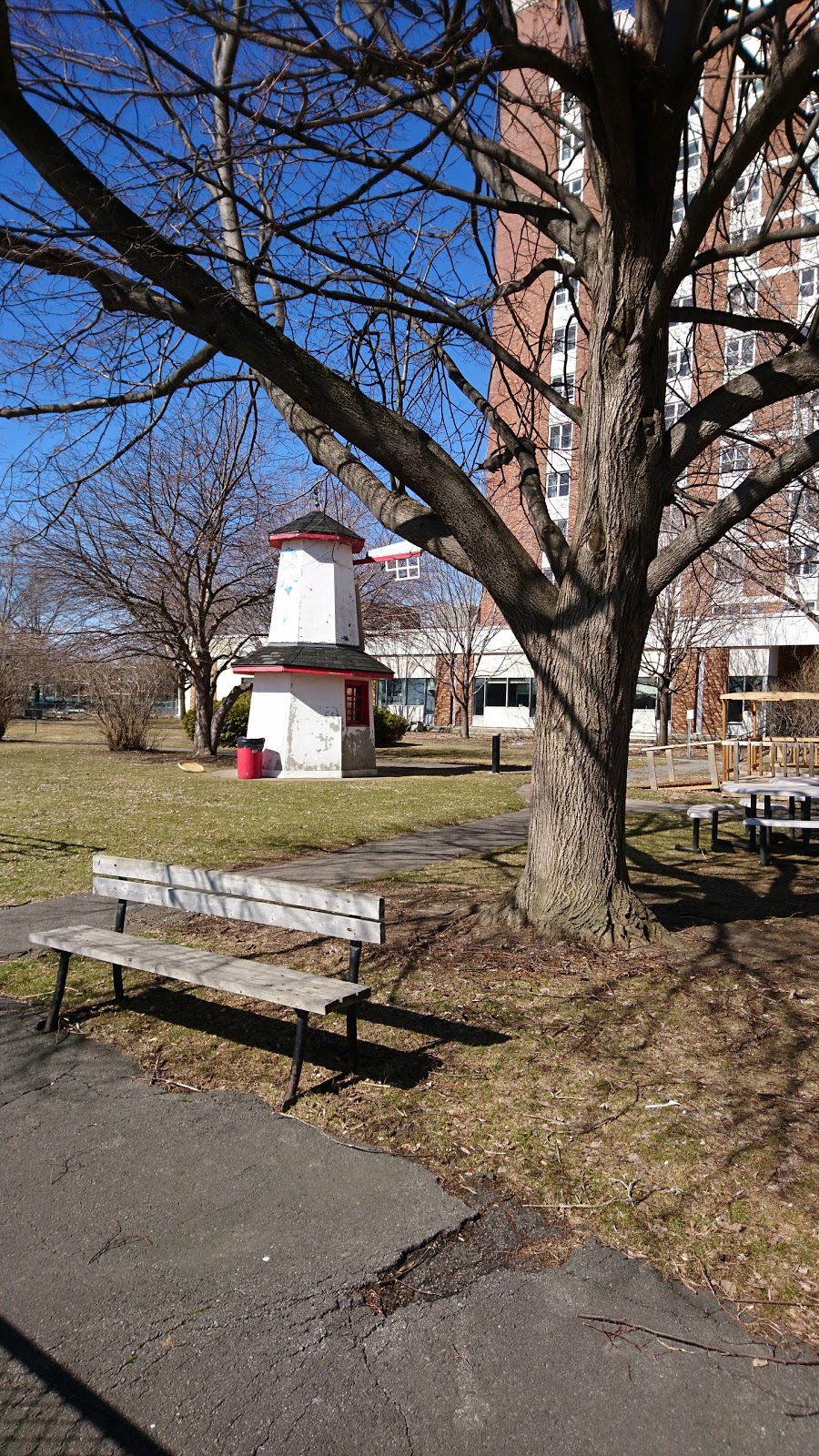 Monseigneur J A Richard Park | 5150 Boulevard LaSalle, Verdun, QC H4G 3G2, Canada | Phone: (514) 872-0311