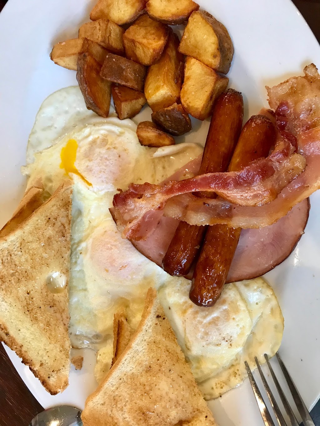 Daylight Diner | 80 Bolton St, Bobcaygeon, ON K0M 1A0, Canada | Phone: (705) 738-6609