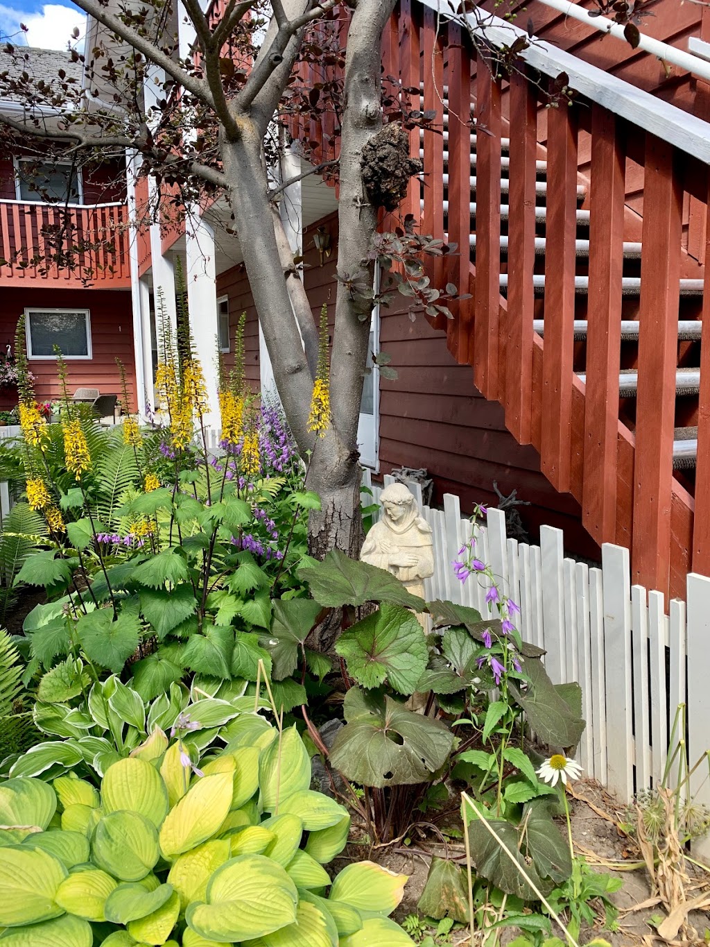 St. Michaels Anglican Church | 709 7 St, Canmore, AB T1W 2C3, Canada | Phone: (403) 678-5191