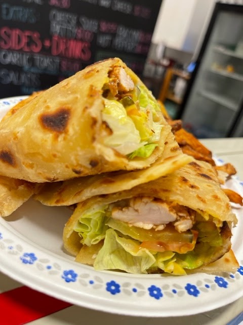 Doogies Kitchen | 2958 Henderson Hwy, East Saint Paul, MB R2E 0C6, Canada | Phone: (204) 615-6780