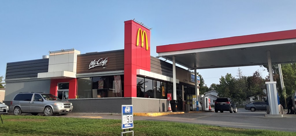 McDonalds | 57 Bridge St, Lakefield, ON K0L 2H0, Canada | Phone: (705) 652-0226