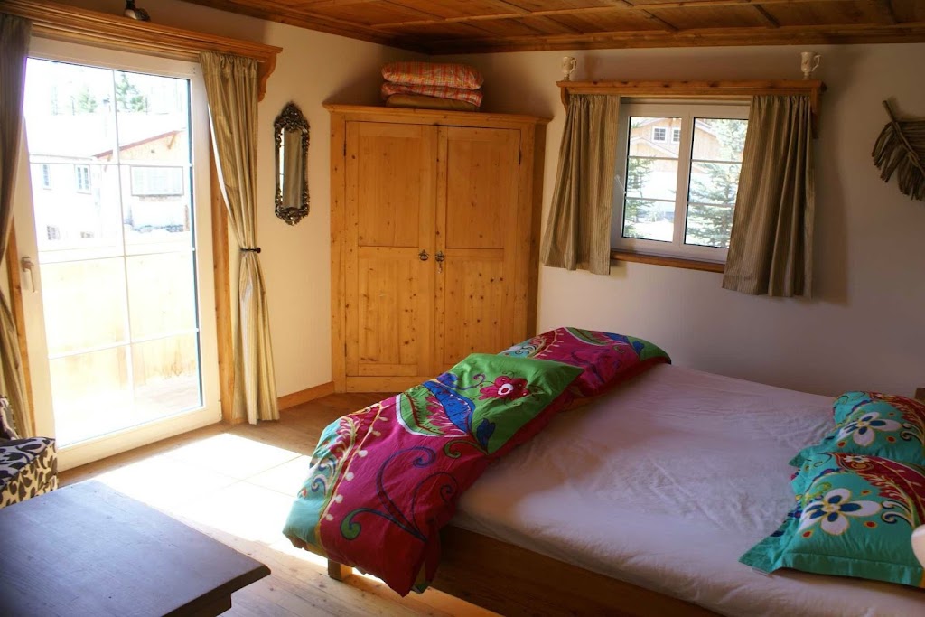 Alpenglow Bed and Breakfast | 3 Alpenglow Ct, Kimberley, BC V1A 3E3, Canada | Phone: (250) 427-0273