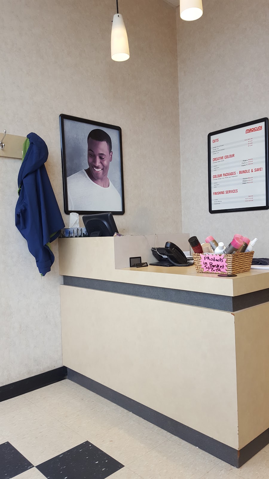 Magicuts | HERIGATE PLAZA, 636 Yonge St, Barrie, ON L4N 4E6, Canada | Phone: (705) 719-7335
