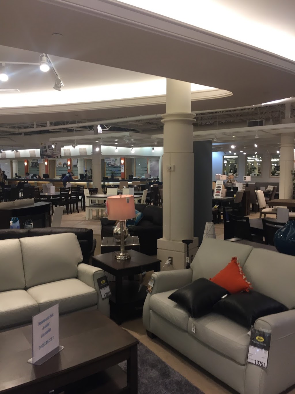 Leons Furniture | 2000 Boulevard Daniel-Johnson, Laval, QC H7T 1A3, Canada | Phone: (450) 688-3851