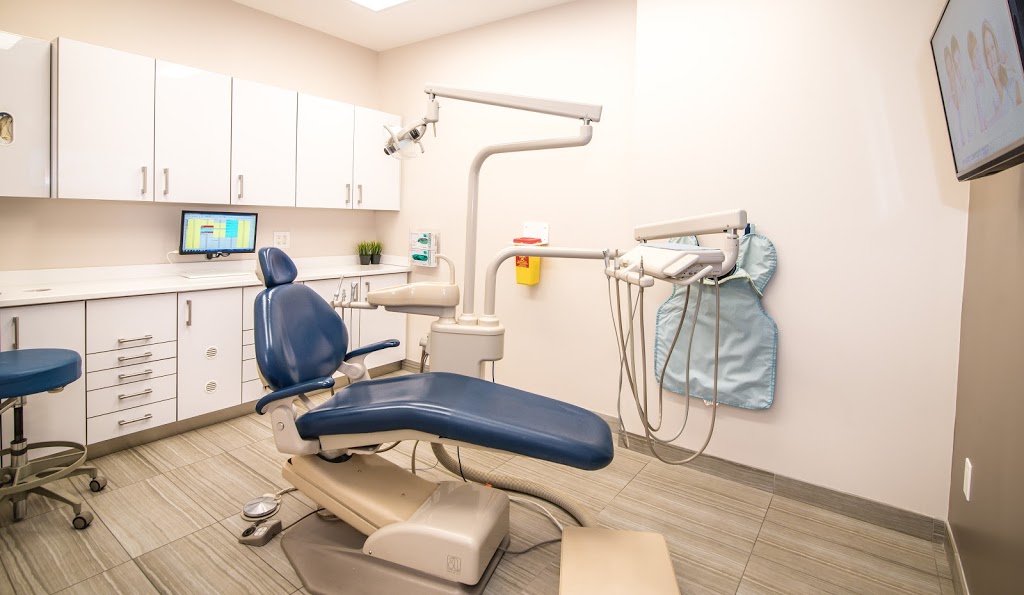 Bowmanville Smiles Dental Centre | dentist | 222 King St E #1100, Bowmanville, ON L1C 1P6, Canada | 6476951222 OR +1 647-695-1222