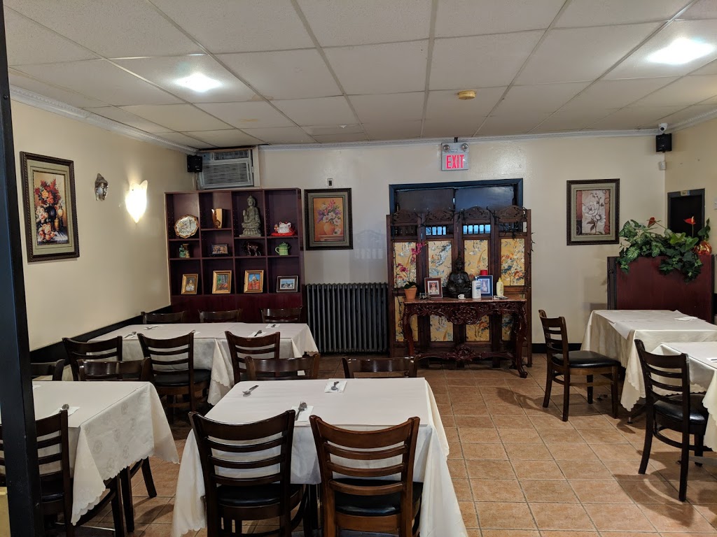 Lily Thai & Vietnamese Cuisine | 10 Mill St E, Acton, ON L7J 1G9, Canada | Phone: (519) 853-1688