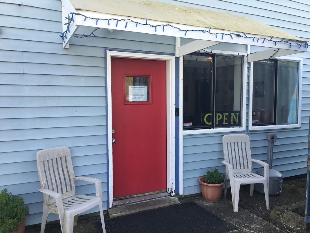 Point Roberts Parcel Service | 1480 Gulf Rd, Point Roberts, WA 98281, USA | Phone: (360) 945-4121