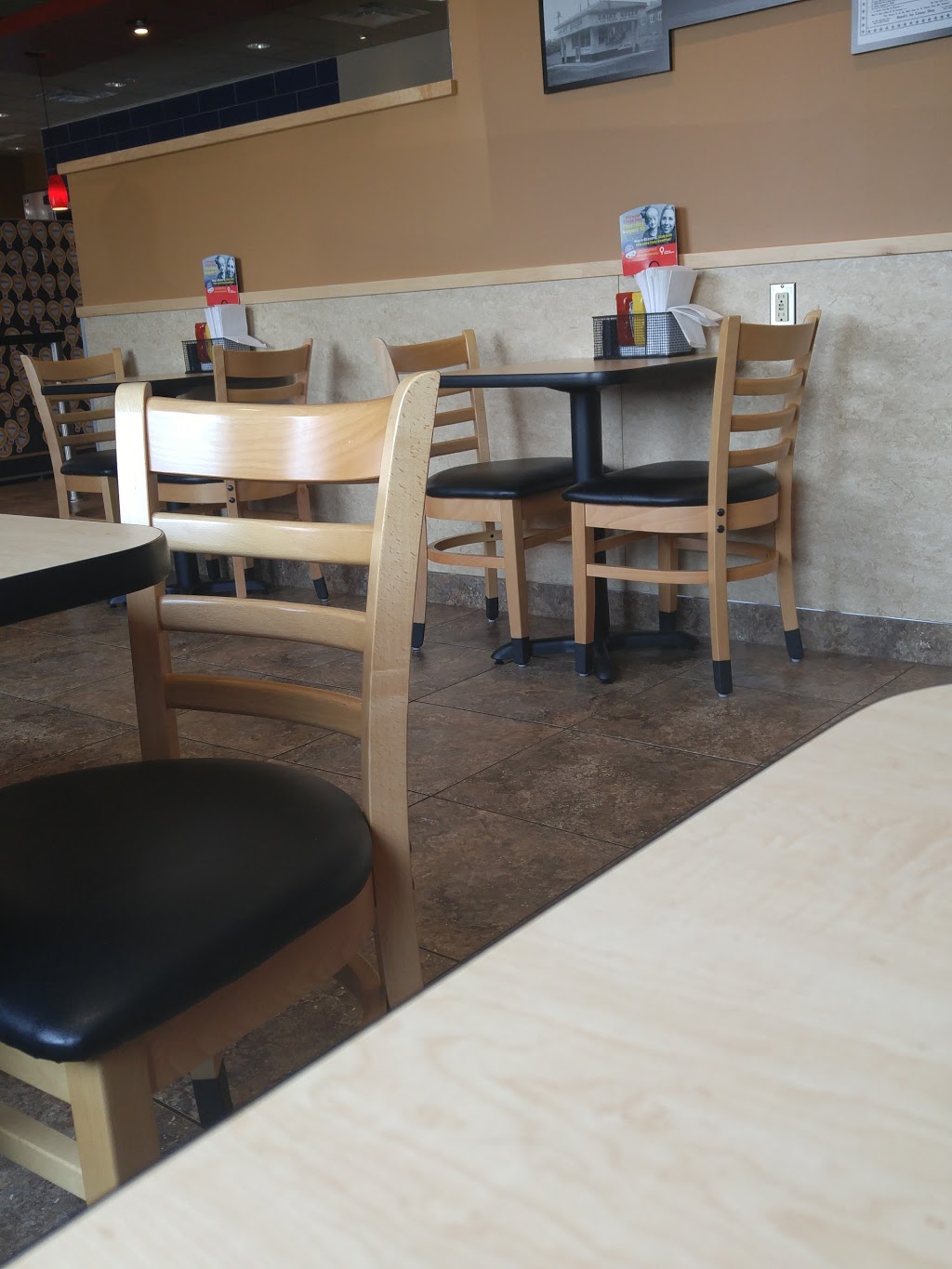 Dairy Queen Grill & Chill | 160 Mill St, Angus, ON L0M 1B2, Canada | Phone: (705) 424-2142