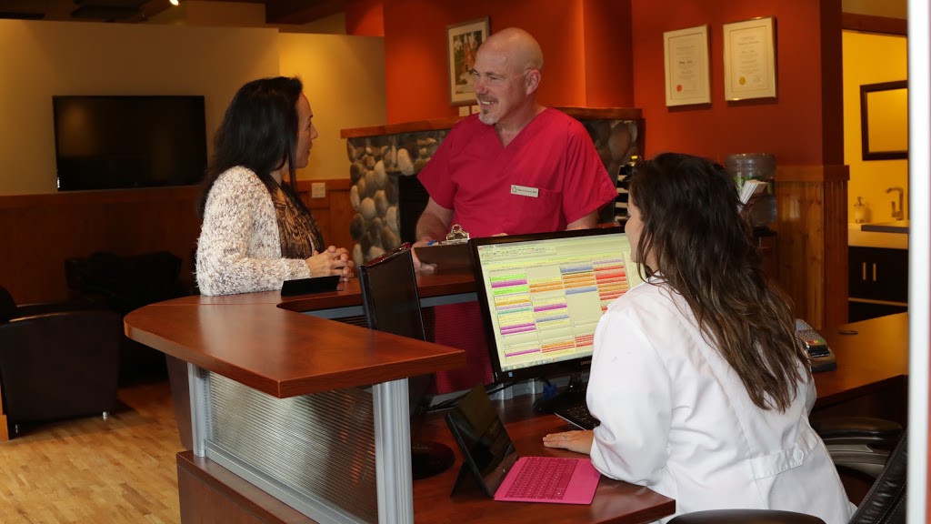Smile Essentials Denture Clinic with Barry Lewis R.D. | 4515 Uplands Dr #1b, Nanaimo, BC V9T 6M8, Canada | Phone: (250) 756-1616