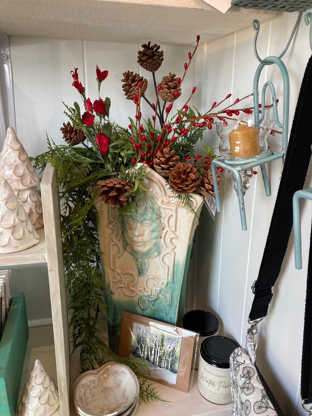 Ampersand Gift Studio | 953 Queen St, Kincardine, ON N2Z 1G2, Canada | Phone: (519) 525-5382