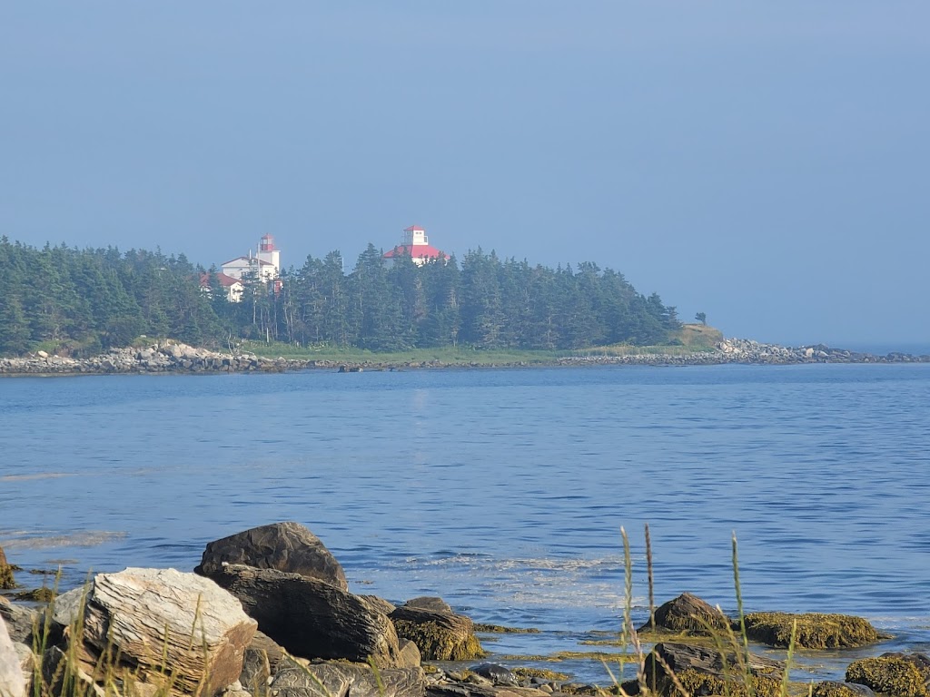 Port Bickerton Lighthouse | 408 Lighthouse Rd, Fishermans Harbour, NS B0J 1M0, Canada | Phone: (902) 364-2007