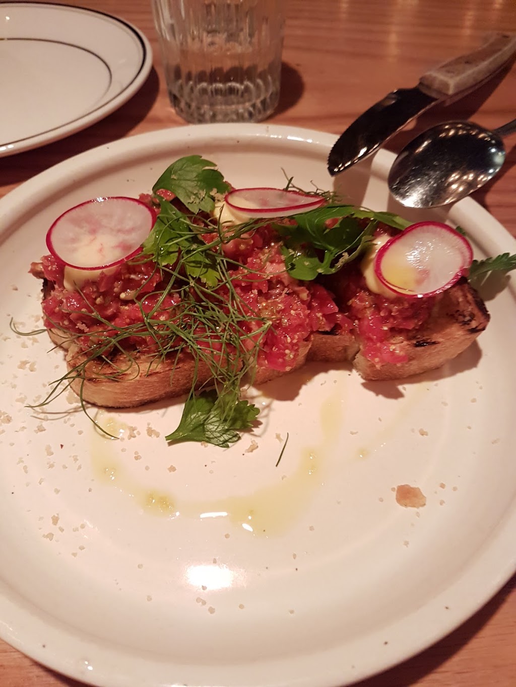 Harth restaurant | 1-980 St Annes Rd, Winnipeg, MB R2M 2X9, Canada | Phone: (204) 255-0003