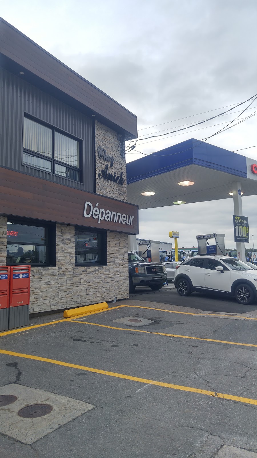 CREVIER - Dépanneur Bonisoir chez Anick | 1990 Av. du Pont S, Alma, QC G8B 6N5, Canada | Phone: (418) 662-2854