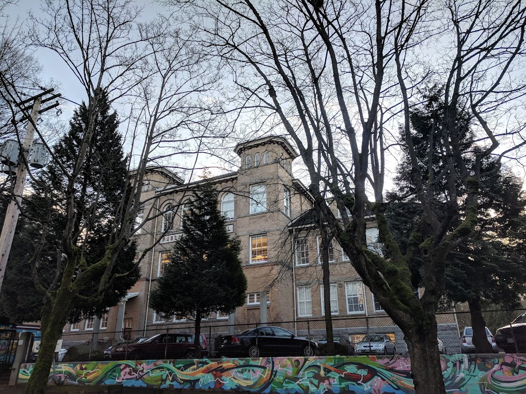 Lord Roberts Elementary School | 1100 Bidwell St, Vancouver, BC V6G 2K4, Canada | Phone: (604) 713-5055