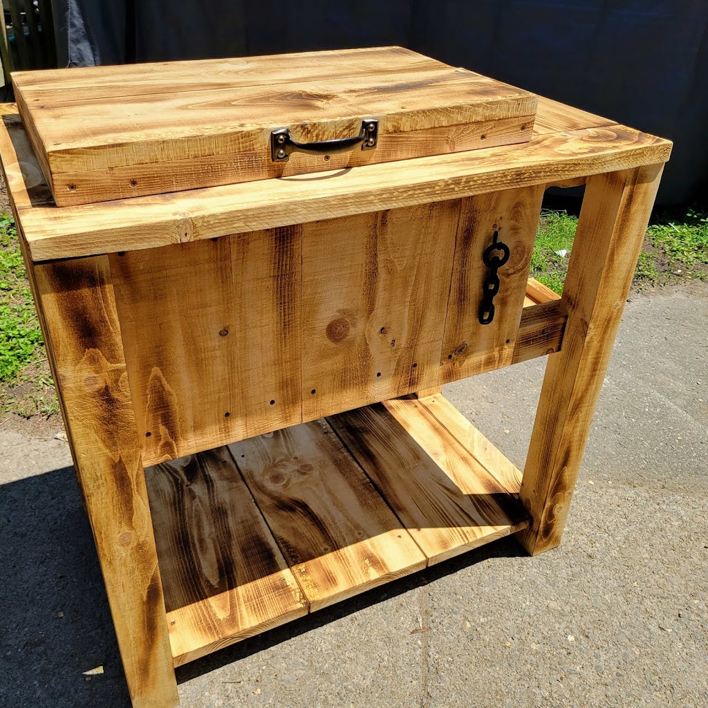 Rustic Country furniture & decor | 16 Mill St, Frankford, ON K0K 2C0, Canada | Phone: (613) 438-0299