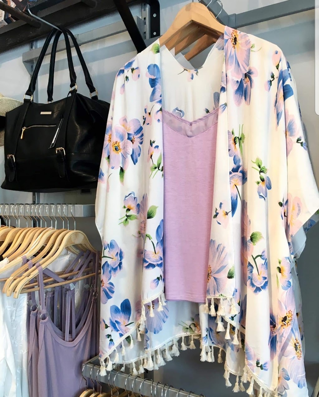 Jade & Laney Boutique | 14 Elgin St W, Arnprior, ON K7S 1N3, Canada | Phone: (613) 894-8350