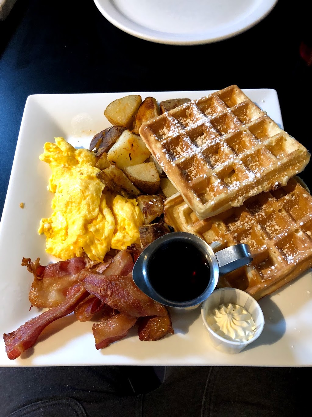 Tommys Cafe | 1308 Ross Rd, North Vancouver, BC V7J 1V2, Canada | Phone: (604) 988-0174
