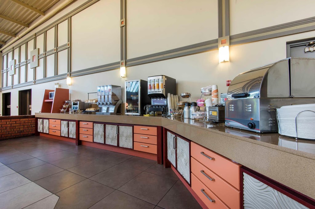 Quality Inn & Conference Centre | 924 King St, Midland, ON L4R 0B8, Canada | Phone: (705) 526-9307