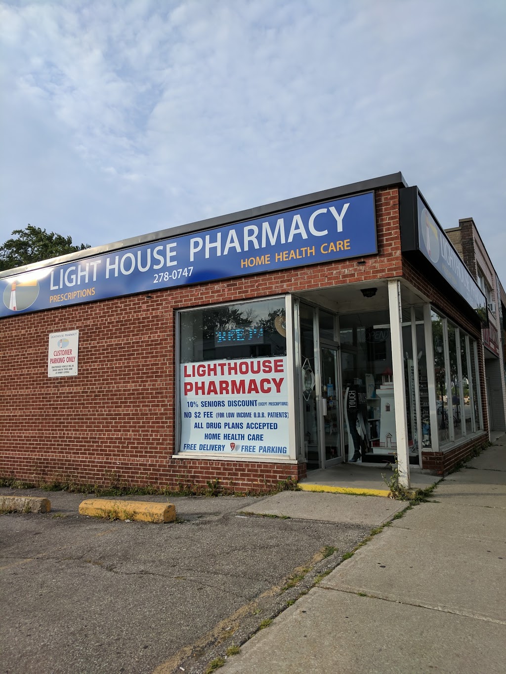 Lighthouse Pharmacy | 223 Lakeshore Rd E, Mississauga, ON L5G 1G5, Canada | Phone: (905) 278-0747
