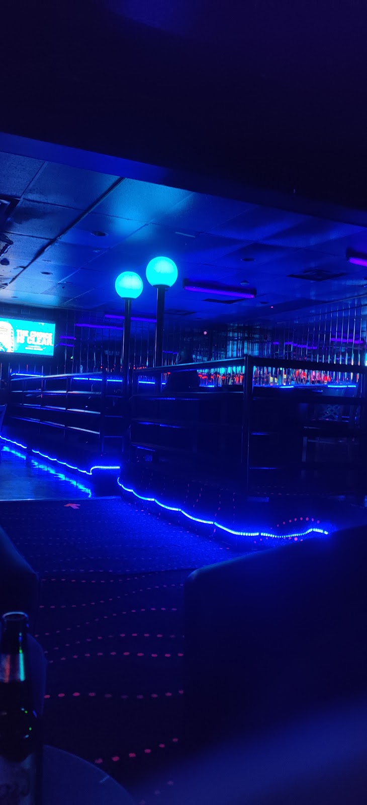 Manor Adult Entertainment Complex | 211 Silvercreek Pkwy S, Guelph, ON N1H 3K5, Canada | Phone: (519) 836-1360
