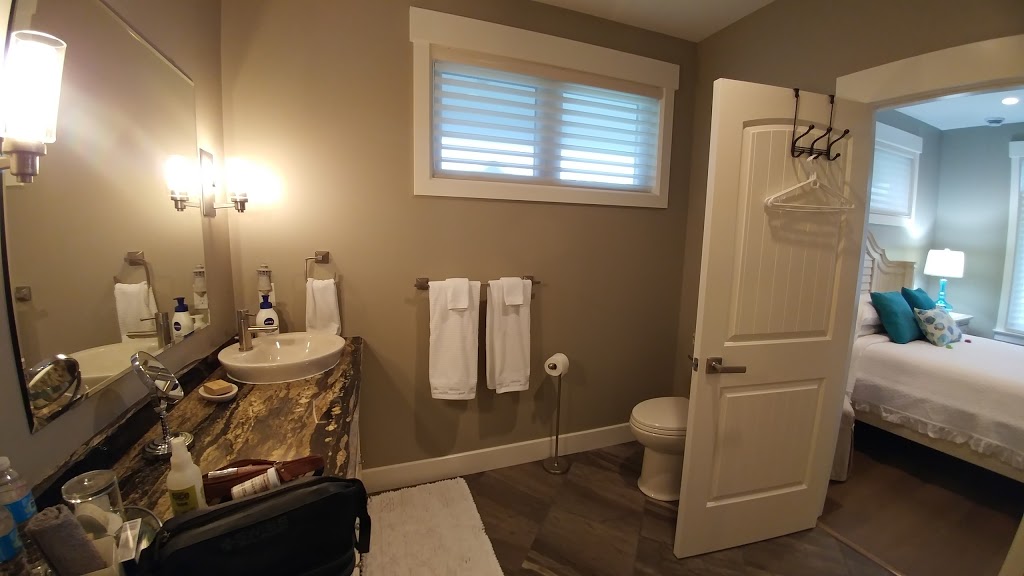 The Loft B&B | 8 Eugene St, Bayfield, ON N0M 1G0, Canada | Phone: (519) 274-1419