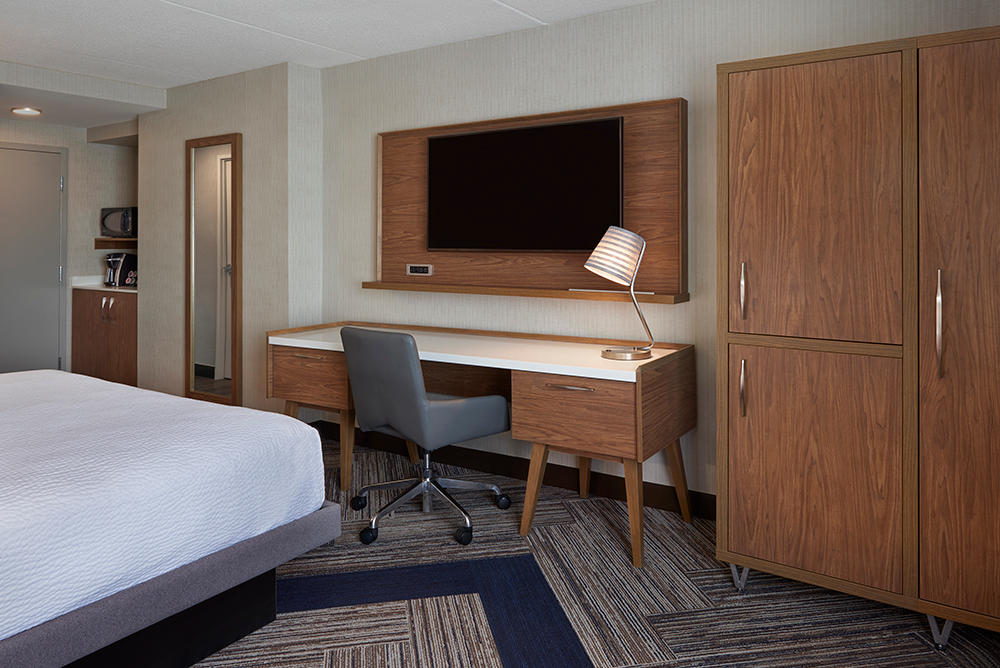 Four Points by Sheraton Hamilton - Stoney Creek | 49 Goderich Rd, Hamilton, ON L8E 4W8, Canada | Phone: (905) 578-1212