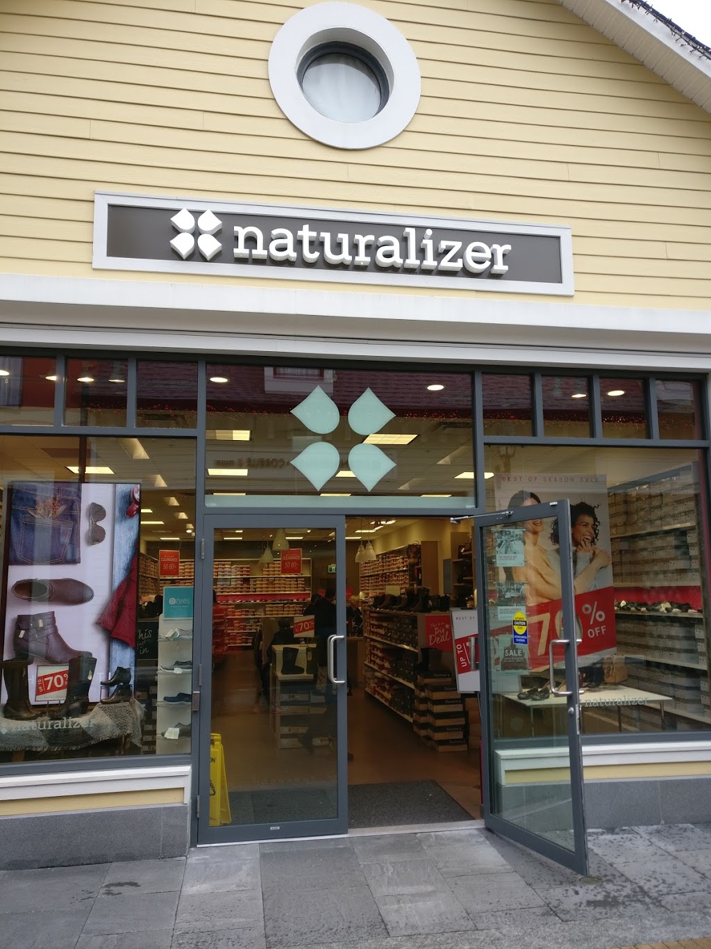 Naturalizer | 7899 Templeton Station Road #B - 17, Richmond, BC V7B 0B7, Canada | Phone: (604) 244-9566