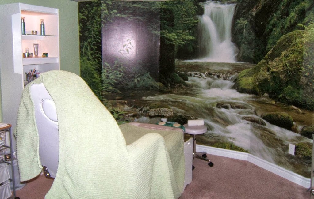 Soothing Oasis Spa by Aloette | 244 Dalton Ave, Kingston, ON K7K 6C3, Canada | Phone: (613) 544-0210