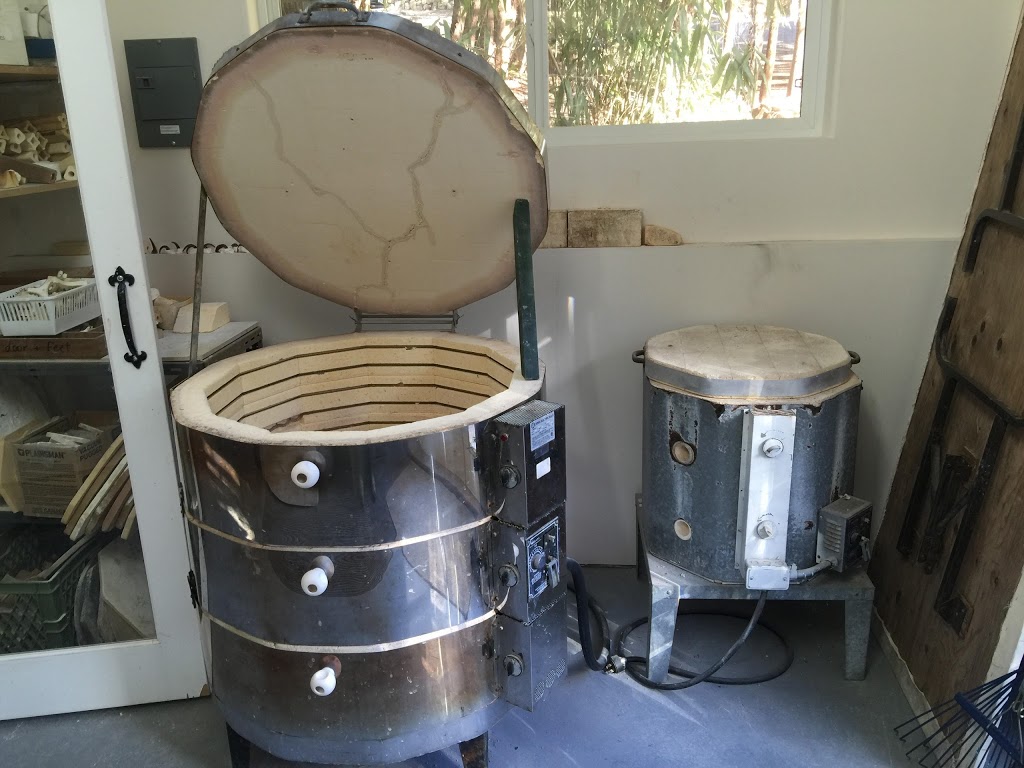 Amber Road Pottery | 7499 Amber Rd, Sechelt, BC V0N 3A4, Canada | Phone: (604) 740-3754