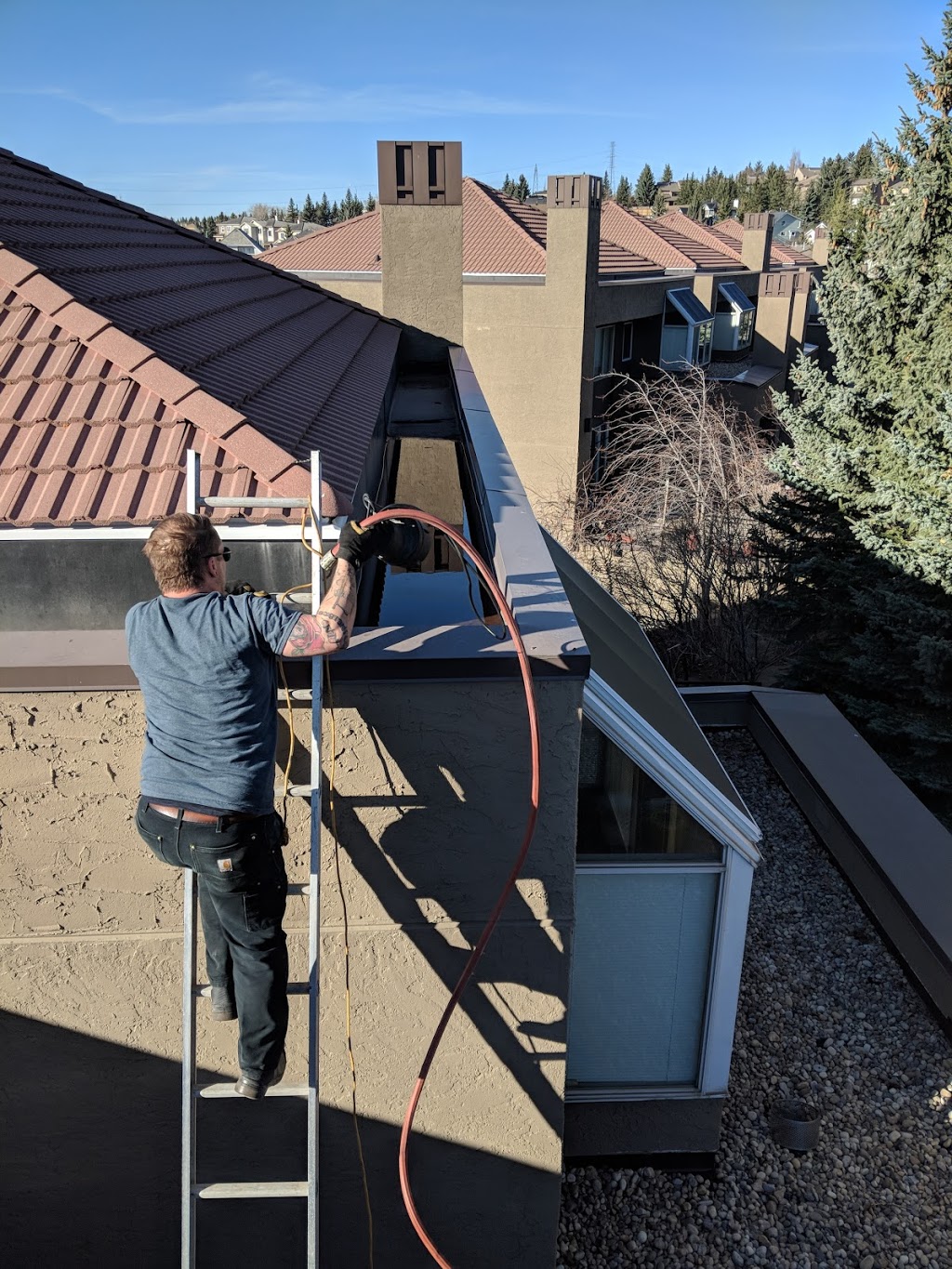Onyx Exteriors Inc | 15143 Deer Run Dr SE, Calgary, AB T2J 5M6, Canada | Phone: (403) 463-2523