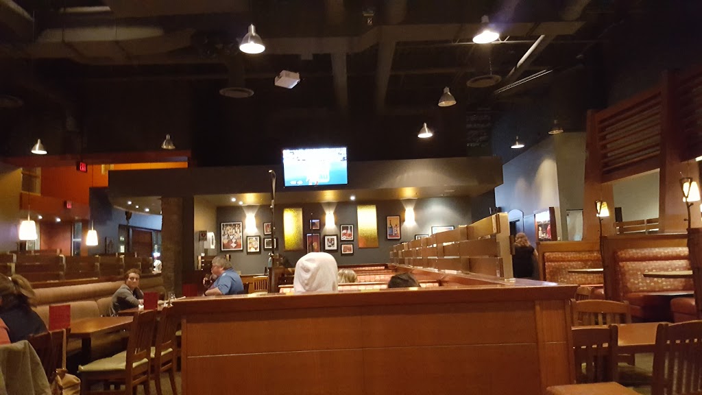 Boston Pizza | 35 Square One Dr, Mississauga, ON L5B 0E2, Canada | Phone: (905) 896-4646