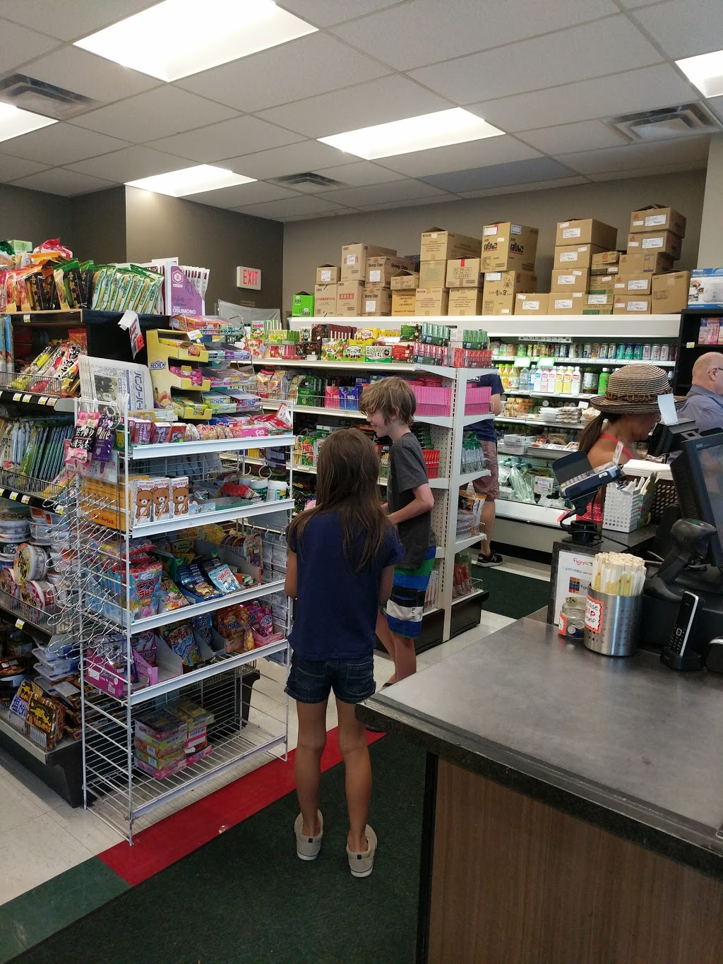 Fujiya Foods - Victoria | 3624 Shelbourne St, Victoria, BC V8P 4H2, Canada | Phone: (250) 598-3711