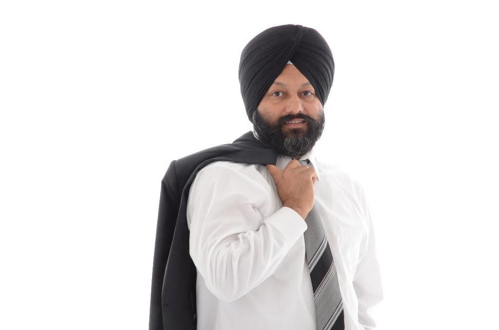 Parduman Dhillon Buy or sell real estate property | 45 Woodbine Downs Blvd, Etobicoke, ON M9W 6N5, Canada | Phone: (416) 666-5002