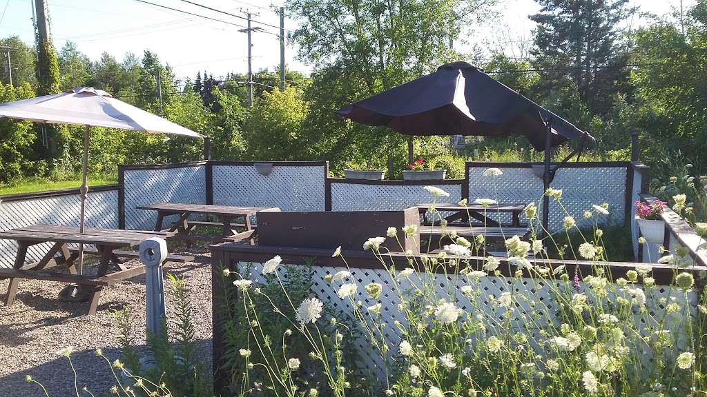 Frites Aloha | 1620 Chemin Pink, Gatineau, QC J9J 3N6, Canada | Phone: (819) 790-1099