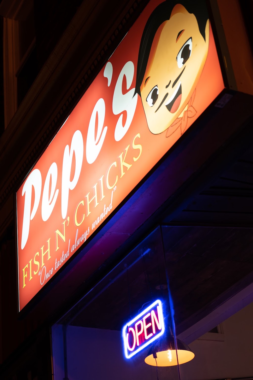 Pepes Fish N Chicks | 717 Talbot St, St Thomas, ON N5P 1E1, Canada | Phone: (519) 207-2021