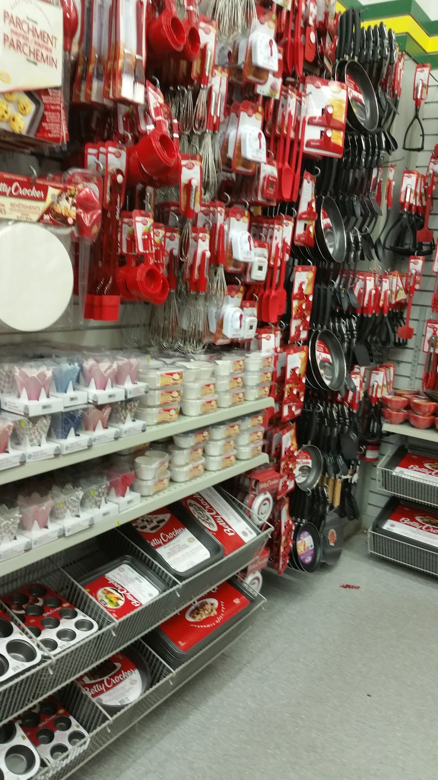 Dollarama | 330 Farmers Market Rd, Waterloo, ON N2V 0A5, Canada | Phone: (519) 746-3474