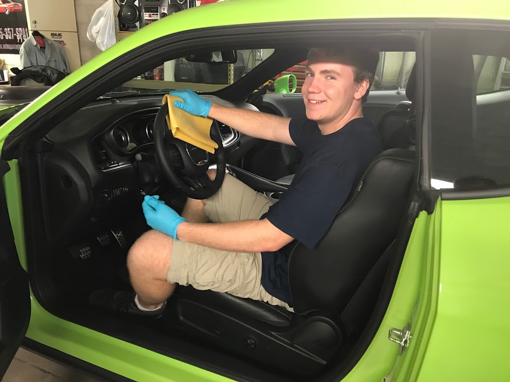 Auto Spa Niagara Inc | 2722 St Paul Av, Niagara Falls, ON L2J 2L4, Canada | Phone: (905) 357-7721
